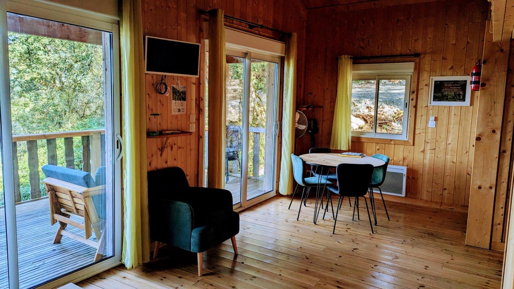 Cabanes Et Lodges Du Belvedere Serrieres-sur-Ain Kültér fotó