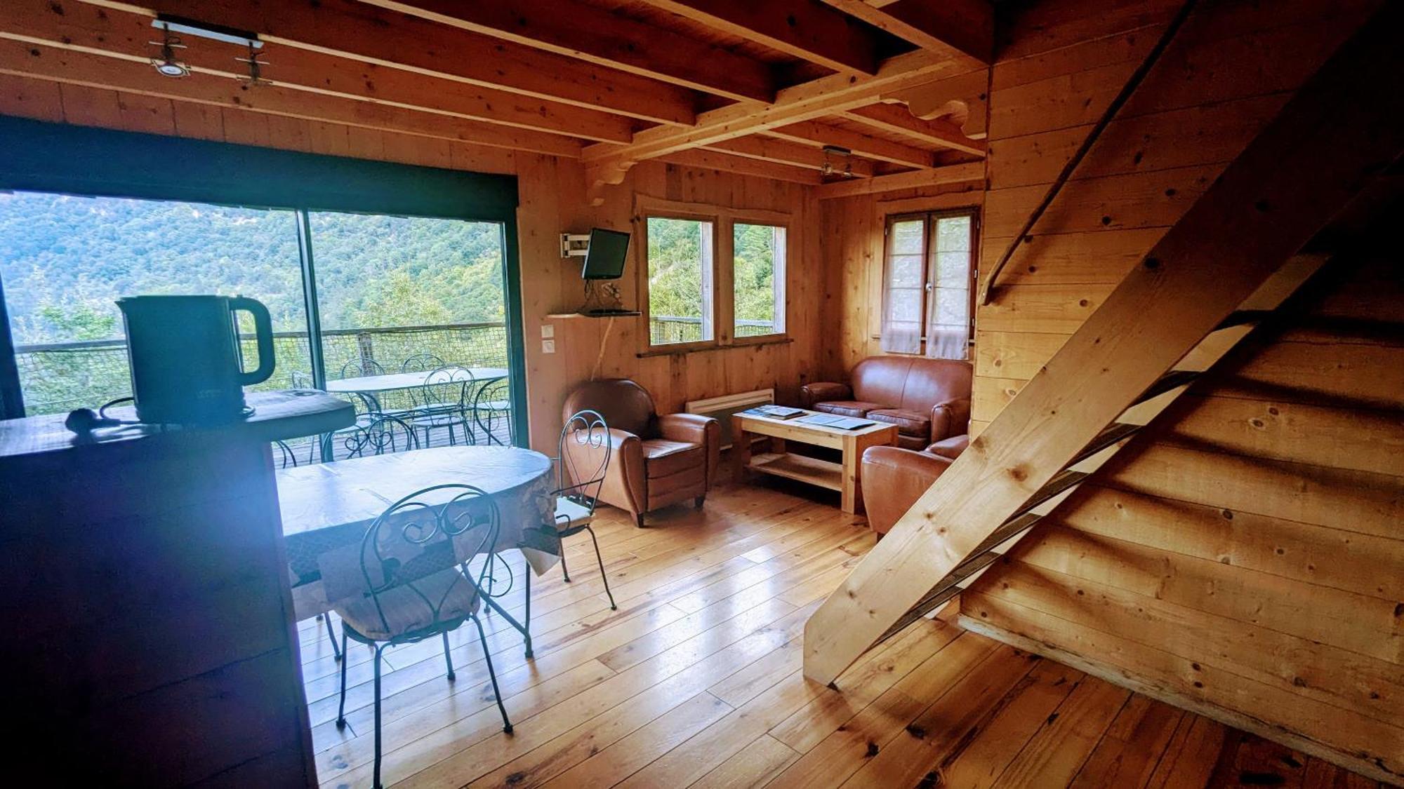 Cabanes Et Lodges Du Belvedere Serrieres-sur-Ain Kültér fotó