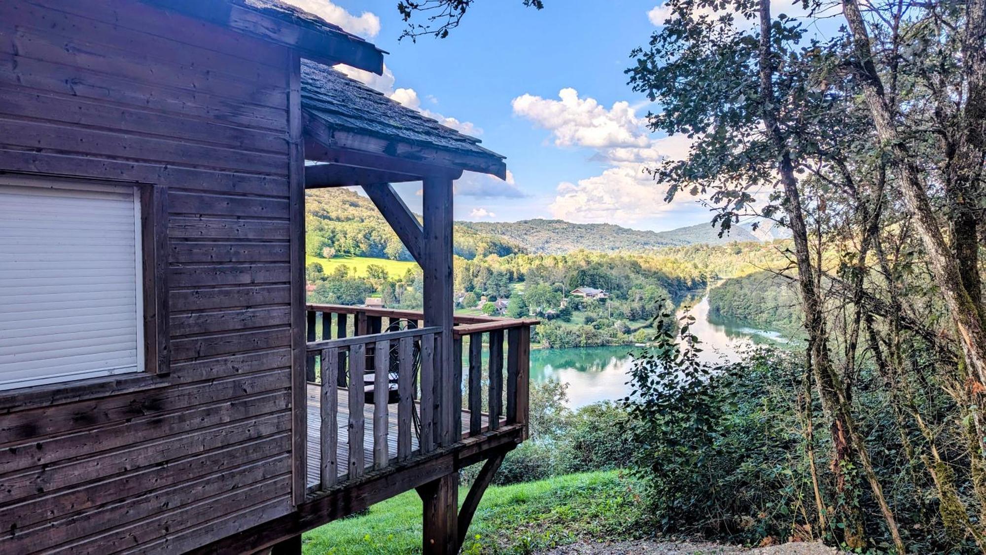 Cabanes Et Lodges Du Belvedere Serrieres-sur-Ain Kültér fotó