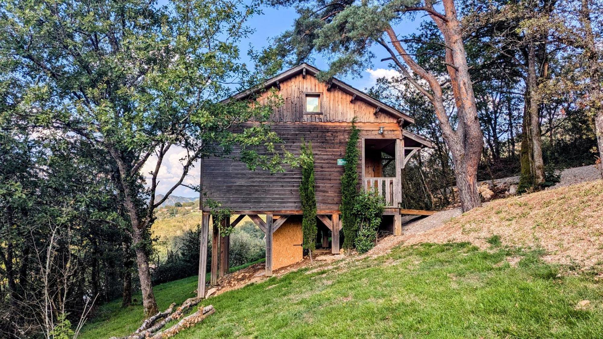 Cabanes Et Lodges Du Belvedere Serrieres-sur-Ain Kültér fotó