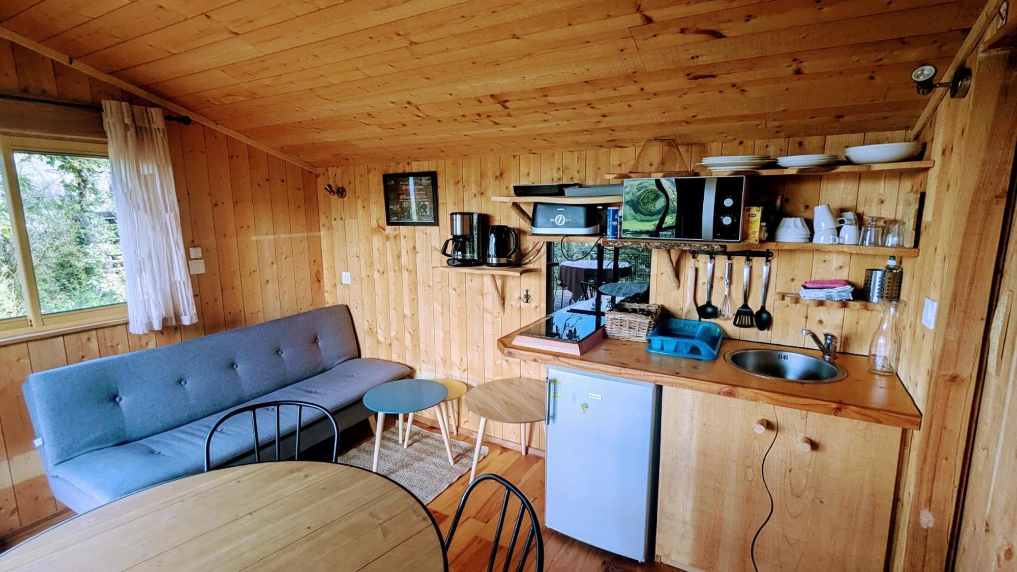 Cabanes Et Lodges Du Belvedere Serrieres-sur-Ain Kültér fotó