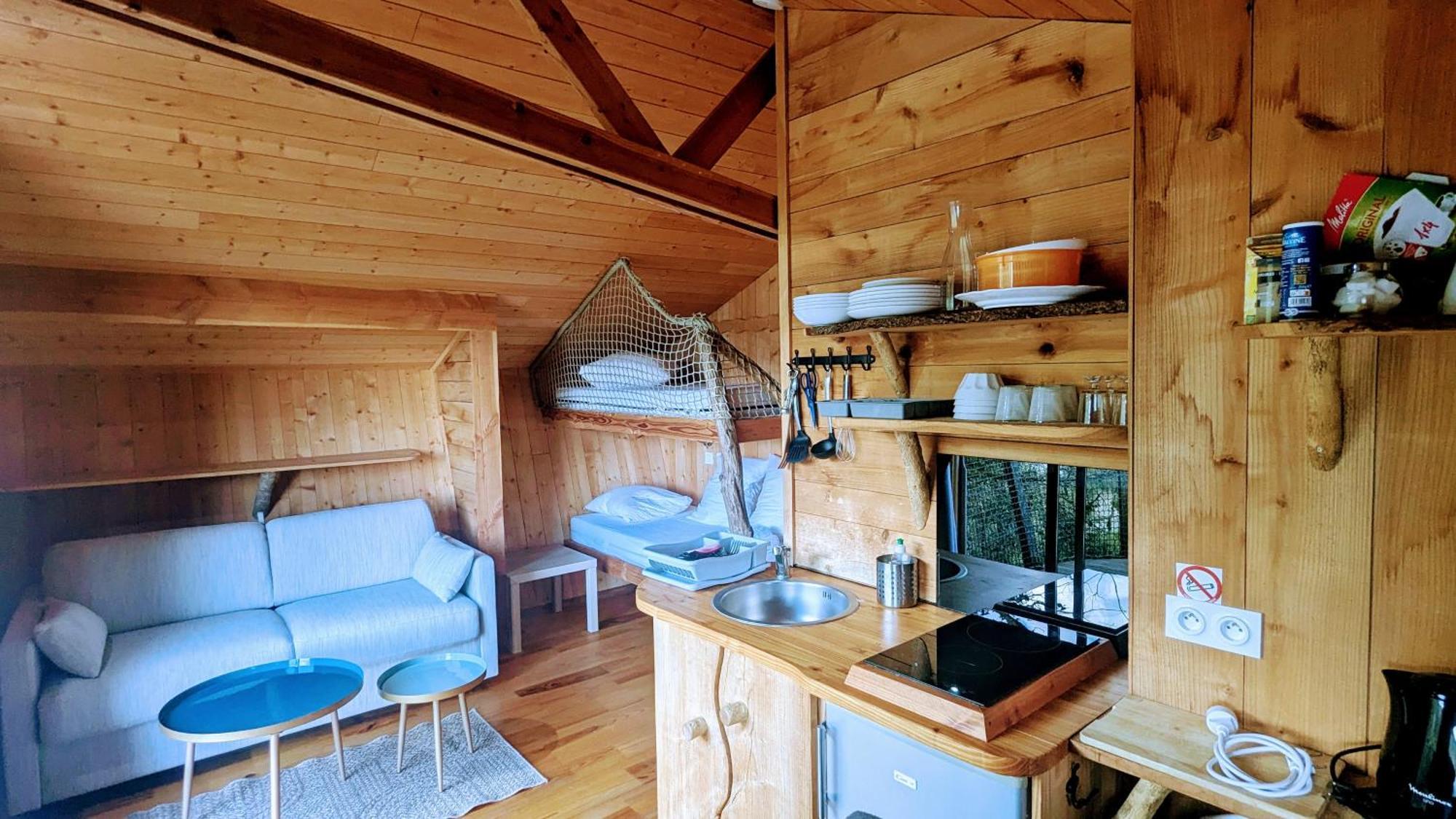 Cabanes Et Lodges Du Belvedere Serrieres-sur-Ain Kültér fotó