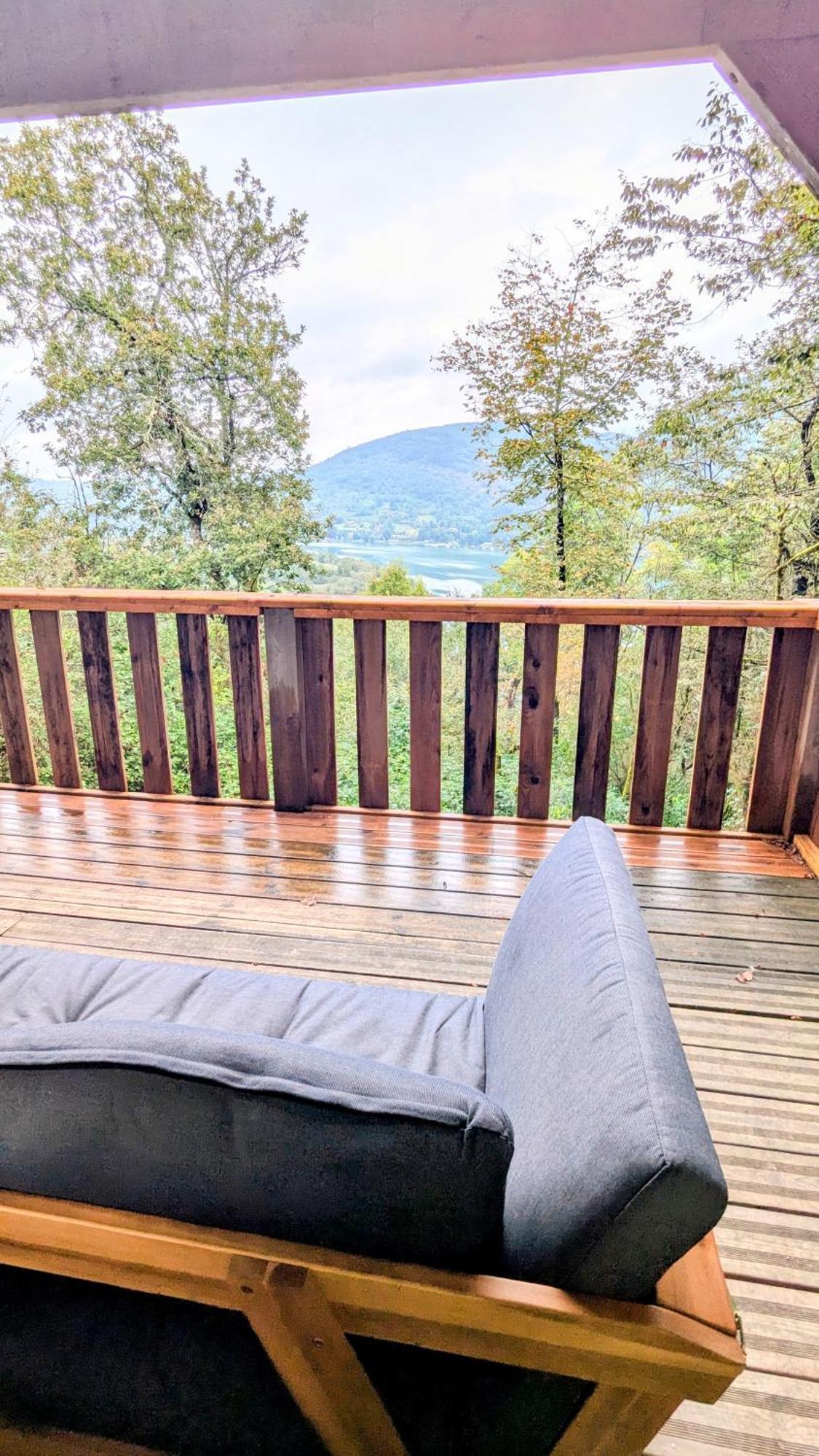 Cabanes Et Lodges Du Belvedere Serrieres-sur-Ain Kültér fotó