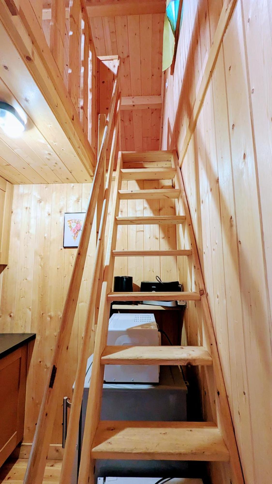 Cabanes Et Lodges Du Belvedere Serrieres-sur-Ain Kültér fotó