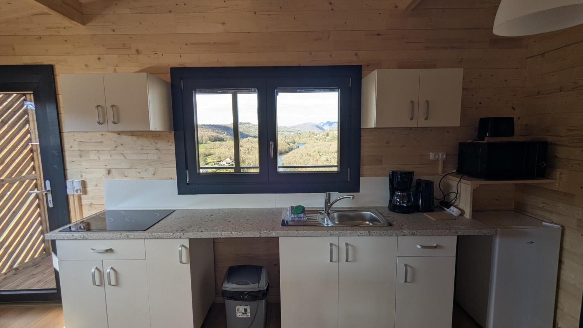 Cabanes Et Lodges Du Belvedere Serrieres-sur-Ain Kültér fotó