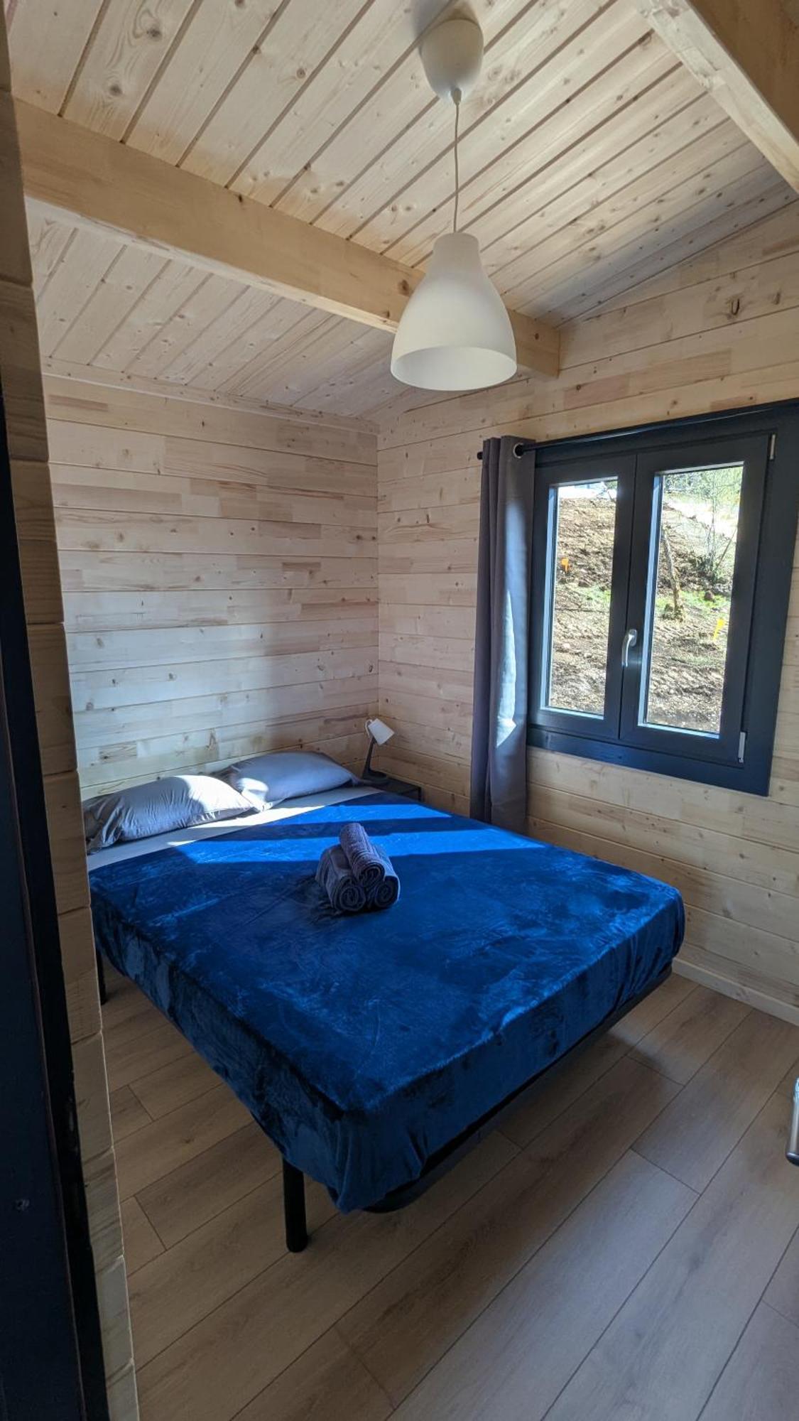 Cabanes Et Lodges Du Belvedere Serrieres-sur-Ain Kültér fotó