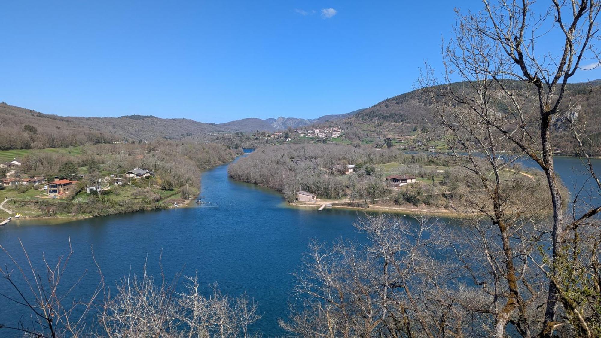 Cabanes Et Lodges Du Belvedere Serrieres-sur-Ain Kültér fotó